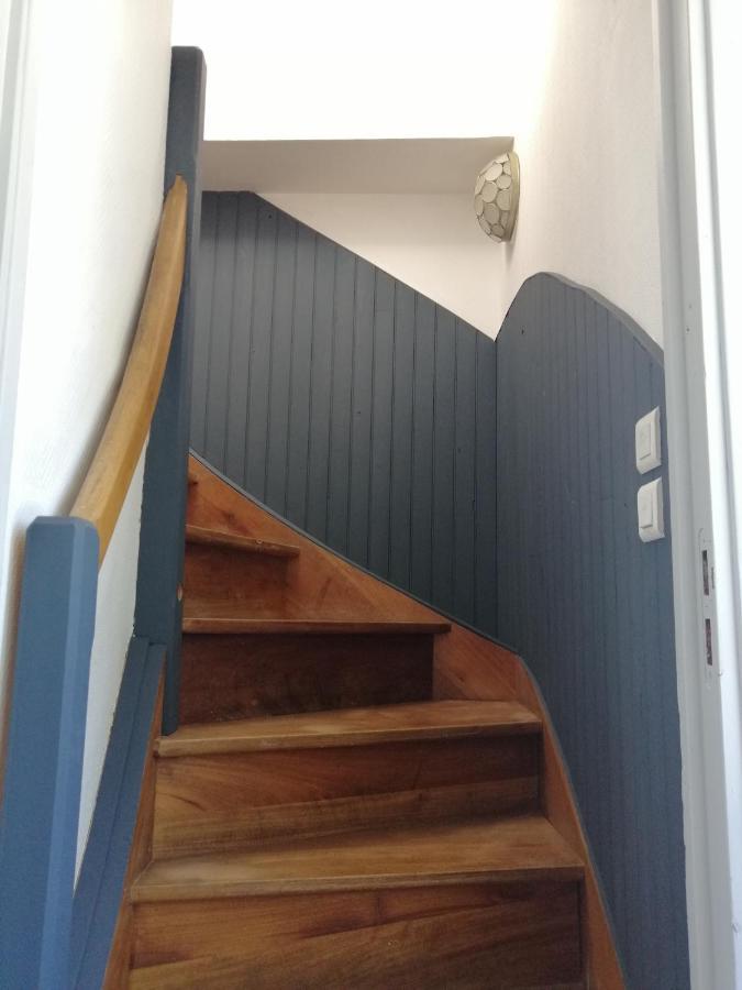 Le Miraillet, Gite Saint-Illide Bagian luar foto