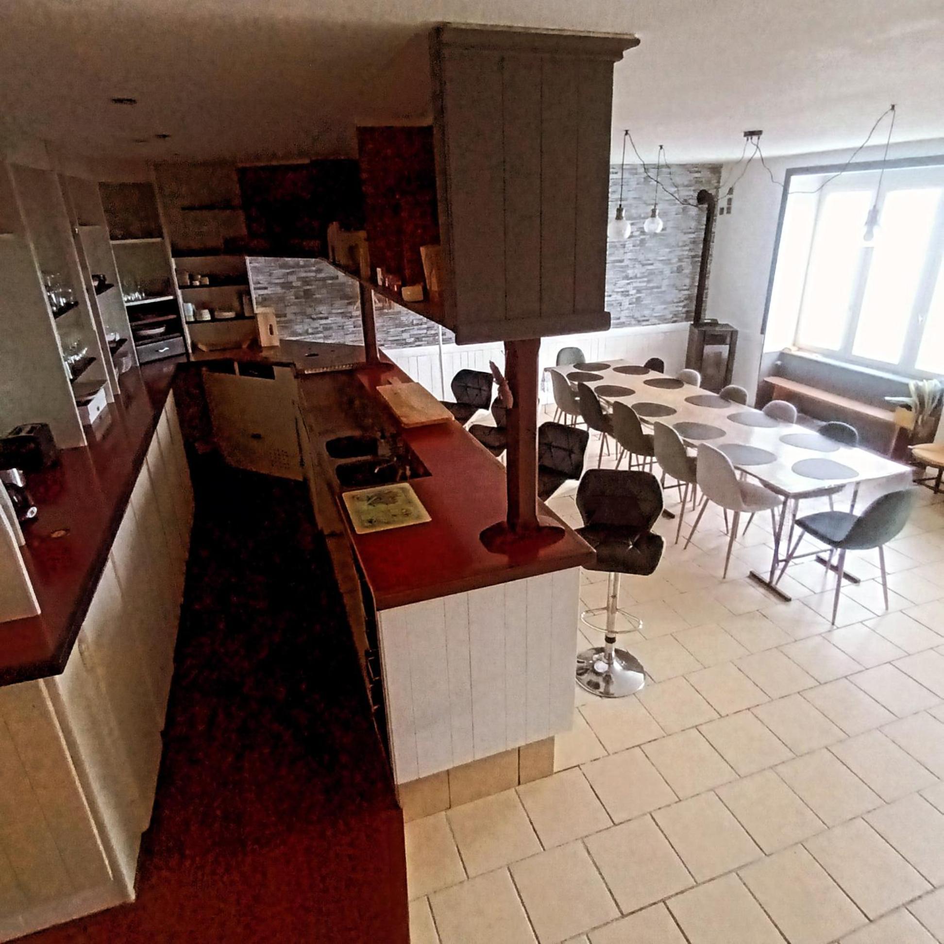 Le Miraillet, Gite Saint-Illide Bagian luar foto